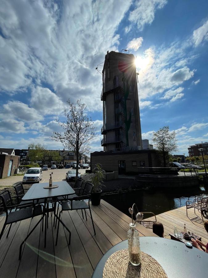 B&B De Tulpentoren Roelofarendsveen Kültér fotó