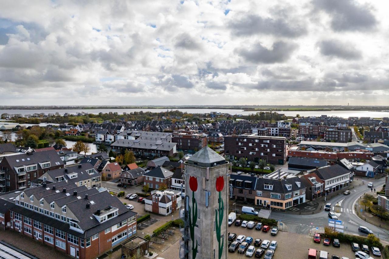 B&B De Tulpentoren Roelofarendsveen Kültér fotó